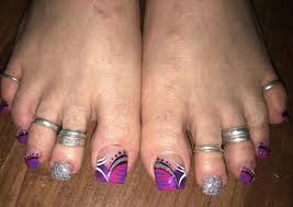 long fake toenails are trendy now and