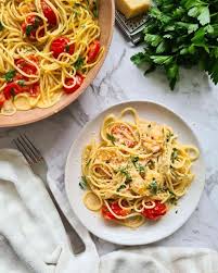 creamy garlic prawn pasta cally