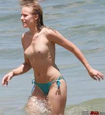 Kristen Bell Topless On A Nude Beach