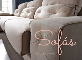 limpiar las manchas en un sofá de tela