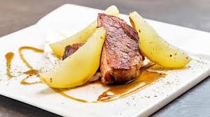 venison with thyme roast pears