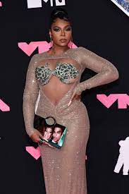 Ashanti Celebrates Her and Nelly's Rekindled Romance With This Accessory at  2023 MTV VMAs - The Messenger