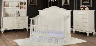 Aurora Crib 5 In 1 Convertible Crib