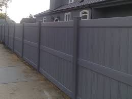 6 grey wood grain vinyl privacy fence