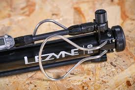 lezyne digital travel floor drive