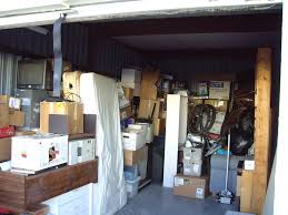 storage unit auctions when to auction