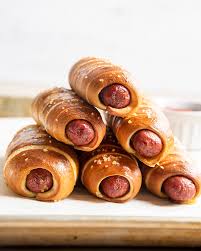 Then brush with melted butter and sprinkle with coarse salt to give the bread a pretzel taste. Pretzel Hot Dogs Like Mother Like Daughter