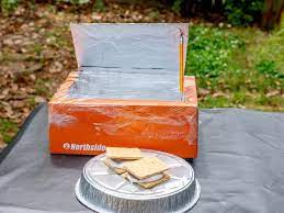 solar oven from a cardboard box