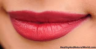 white ps on lips causes and treatments