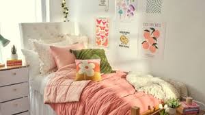 10 dorm room ideas to make your place