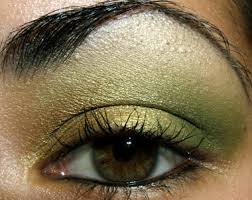 gold and green eyeshadow easy makeup