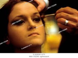 anna bolena a makeup artist blending