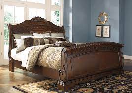 North S Queen Sleigh Bed