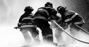 Vigili del Fuoco, al via il bando per 314 ispettori antincendio - La ...