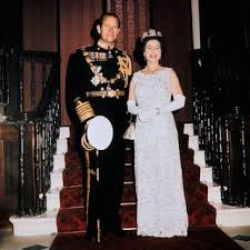 Elizabeth lavinia king typically goes by her middle name, lavinia. Queen Elizabeth Ii S Children Inside The Royal Family Relationships