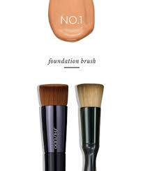 essential makeup brushes