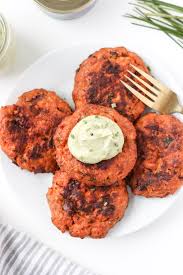 Allow salmon to marinate for at least 30 minutes or up to 4 hours. Southwest Salmon Cakes With Avocado Ranch Aioli Mary S Whole Life
