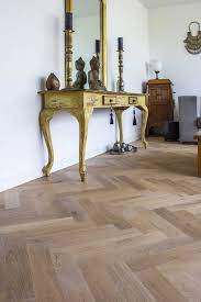 light oak herringbone floor cinzento