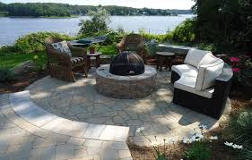 how to build a stone fire pit
