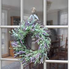 7 ways to hang wreaths on windows