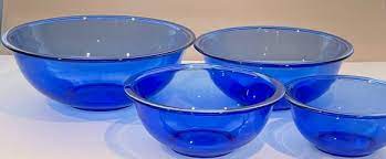 Vintage Pyrex Glass Mixing Bowls