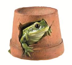 Uk Garden Supplies Frog Pot Garden Ornament
