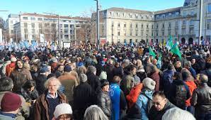 PHOTOS - Réforme des retraites : 15.000 manifestants à Avignon selon les  syndicats