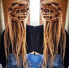 Another type of temporary dreadlocks is synthetic dreadlocks, hair meant to be worn for a few weeks at a time rather than a few days or even just a few. Pin By Jenni On Dreadlocks Hairstyles Dread Hairstyles Synthetic Dreads Hairstyles Hair Styles