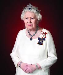Королева великобритании елизавета ii (queen elizabeth ii) родилась 21 апреля 1926 года в лондоне в семье герцога и герцогини йоркских. Queen Elizabeth Wears A Tiara In Her New Canadian Portrait