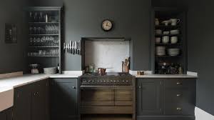 kitchen cabinets be lighter or darker