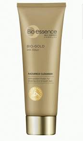 Nasib baik packaging lawa and warna rose gold. Amazon Com Bio Essence Bio Gold 24k Radiance Cleanser Anti Oxidant Power For Glowing And Smooth Skin 100g Ship By Dhl Beauty