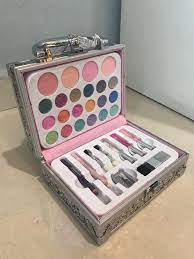 carry case makeup set