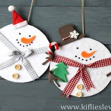 adorable snowmen from a cd and felt