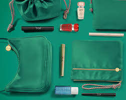 make up kit and shoulder bag