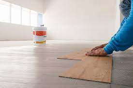reviewing uniclic vinyl plank flooring
