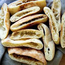 https://alexandracooks.com/2020/06/25/easy-homemade-pita-bread-recipe/ gambar png