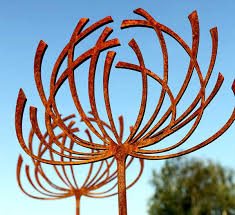 Garden Art Rusted Metal Garden Sculpture