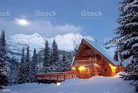 Mountain Lodge In Winter Stock Photo - Download Image Now - Log Cabin, Winter, Snow - iStock