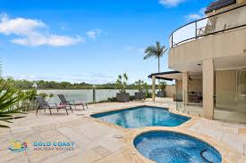 gold coast holiday houses are you