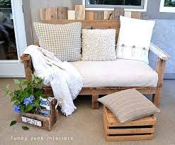 Pallet Wood Sofa For Outdoor Living