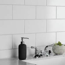 white glossy porcelain tile tile