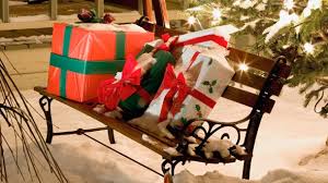 Zum beispiel, ein rustikaler weihnachtsschmuck, wenn ihr wohnzimmer mit einem rustikalen stil eingerichtet ist. Aussendeko Fur Weihnachten So Wird Ihr Garten Weihnachtlich Schon