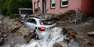 À privilégier à la suite des inondations majeures observées au cours des dernières années le . C Est Monte Tellement Haut En Allemagne Les Habitants Choques Par Les Inondations