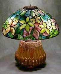 Woodbine Lamp Kit With Mold Pattern