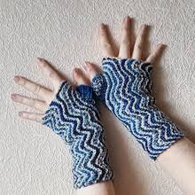 54 free crochet fingerless gloves pattern for beginners. Free Fingerless Gloves Mitts Knitting Patterns Knittinghelp Com