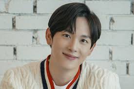 The sun and the moon. Im Siwan Talks About Chemistry With Shin Se Kyung In Run On Park Hyung Sik S Military Discharge And More Soompi