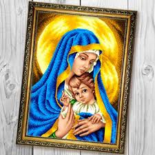 На коленях у анны сидит её дочь дева мария, на руках у которой, в свою очередь, находится младенец иисус. Kupit V600 Shema Dlya Vyshivki Biserom Ili Krestom Madonna S Mladencem Mamino Lukoshko