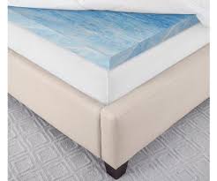 A large name in the mattress industry, its serta makes a variety of mattress types including foam, innerspring, and hybrid mattress. Serta Luxury Plush Pillowtop 3 Gel Memory Foam Mattress Topper
