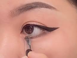 tiktok invented another easy eyeliner