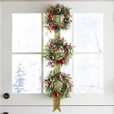 Click here to shop today! 28 Best Christmas Window Decorating Ideas 2020 Holiday Window Decorations